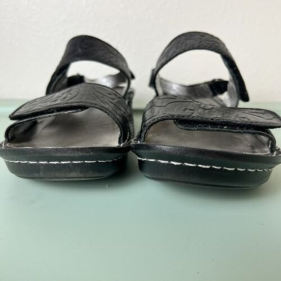 Alegria Verona Sandals Size 37 US 6.5 Black Silver Embossed Leather Sling-Back - Picture 4 of 13